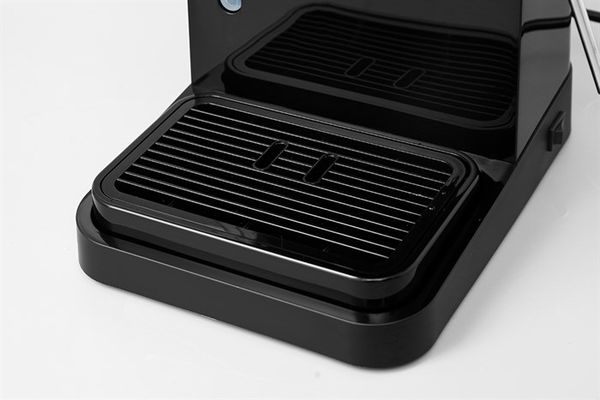 Máy pha cafe bán tự động Delonghi EC230.BK