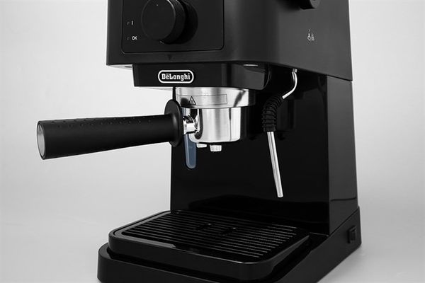 Máy pha cafe bán tự động Delonghi EC230.BK