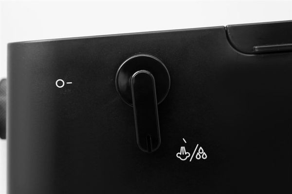 Máy pha cafe bán tự động Delonghi EC230.BK