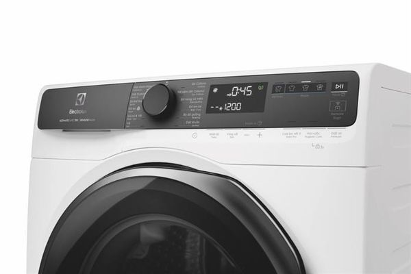 Máy giặt Electrolux UltimateCare 700 Inverter 11 kg EWF1143R7WC