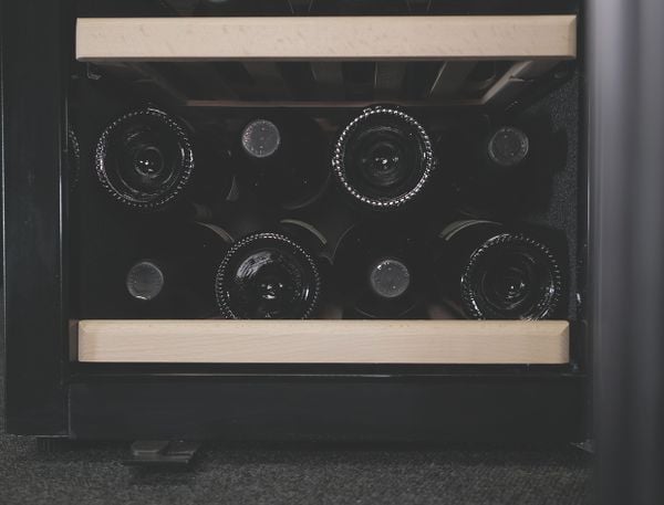 TỦ RƯỢU ELIC DATRON-38 CHAI