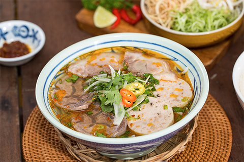  Bún bò Huế 