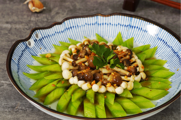  Mướp hương xào nấm 