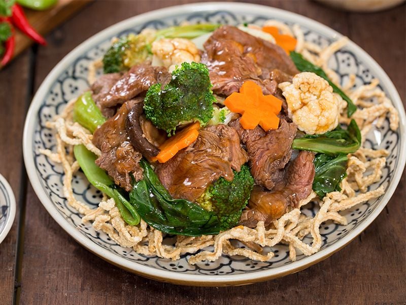  Mì xào giòn bò 