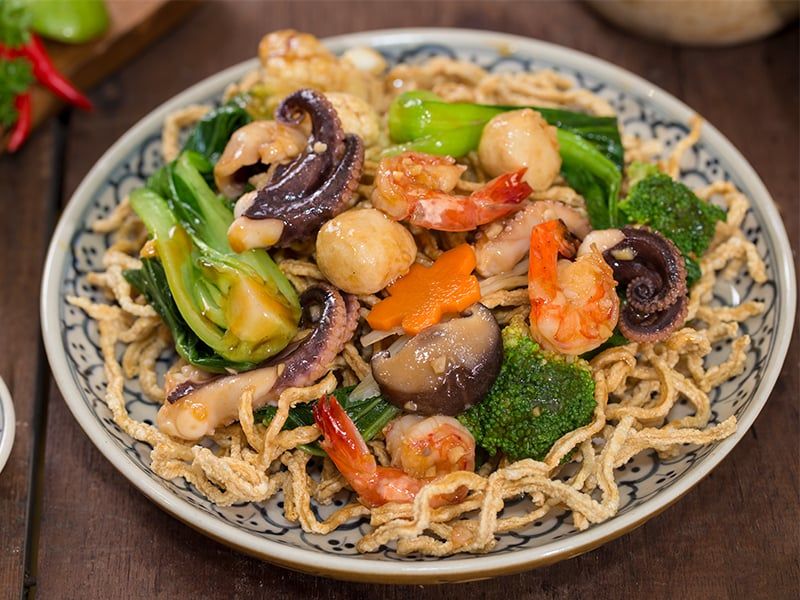  Mì xào giòn thập cẩm 