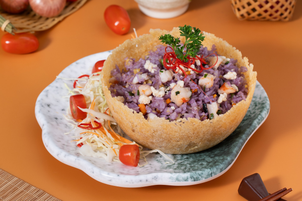  Cơm thố giòn cẩm tú 