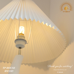 ĐÈN SÀN TRANG TRÍ THÂN LƯỢN SÓNG ĐỘC ĐÁO HX5105