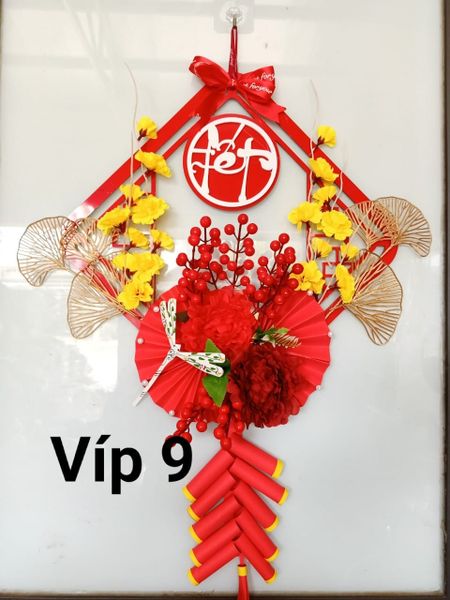 VÒNG HOA TRANG TRÍ TẾT