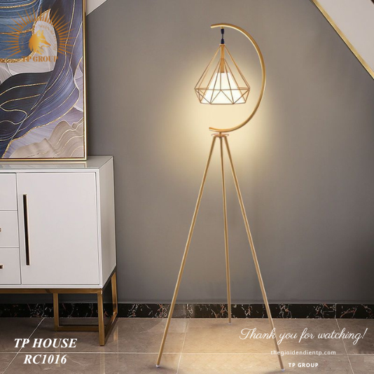 ĐÈN CÂY 3 CHÂN CHAO KIM CƯƠNG ĐỘC ĐÁO RC1016