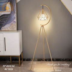 ĐÈN CÂY 3 CHÂN CHAO KIM CƯƠNG ĐỘC ĐÁO RC1016