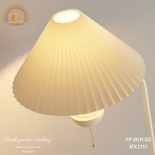 ĐÈN SÀN TRANG TRÍ CÓ BÀN CÀ PHÊ ẤN TƯỢNG HX2351