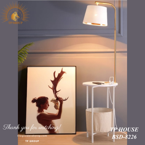 ĐÈN CÂY ĐỨNG TÍCH HỢP SẠC ĐIỆN THOẠI BSD-8226