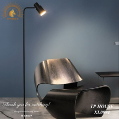 ĐÈN ĐỨNG TỐI GIẢN XL0094