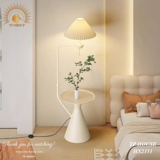 ĐÈN SÀN TRANG TRÍ CÓ BÀN CÀ PHÊ ẤN TƯỢNG HX2351