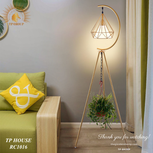 ĐÈN CÂY 3 CHÂN CHAO KIM CƯƠNG ĐỘC ĐÁO RC1016