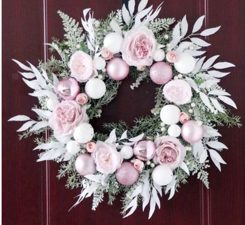 Vòng Hoa treo cửa ngày lễ  Trang Trí