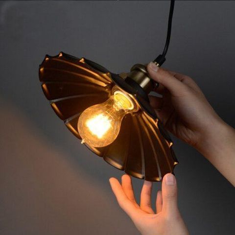 Đèn Thả Chao Đèn Gân Lá