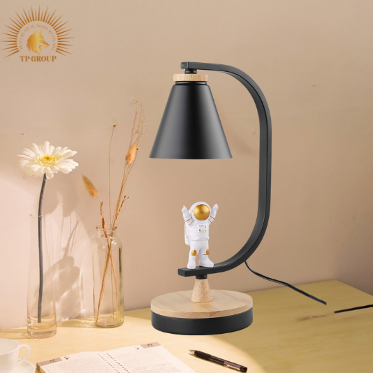 ĐÈN ĐỂ BÀN THÂN GỖ NHỎ GỌN T6734 VRGD-6743