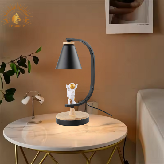 ĐÈN ĐỂ BÀN THÂN GỖ NHỎ GỌN T6734 VRGD-6743