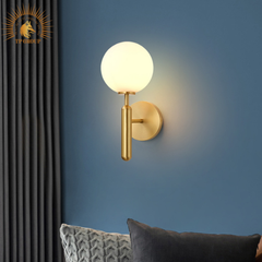 ĐÈN GẮN TƯỜNG THỦY TINH THÂN VÀNG CAO CẤP SK02 VRG-GT343