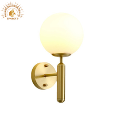 ĐÈN GẮN TƯỜNG THỦY TINH THÂN VÀNG CAO CẤP SK02 VRG-GT343