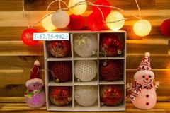 HỘP CHÂU NOEL HOA VĂN