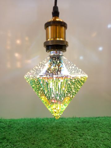 Bóng Edison kim tự tháp