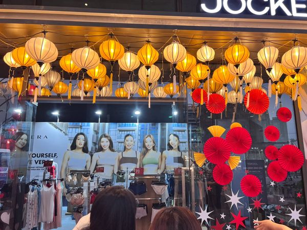 MẪU TRANG TRÍ TẾT HIỆN ĐẠI 2024