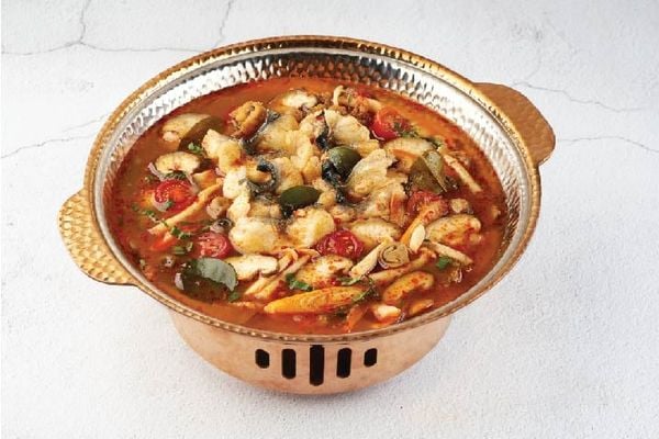  Cá Chình nấu kiểu Chiang Mai 