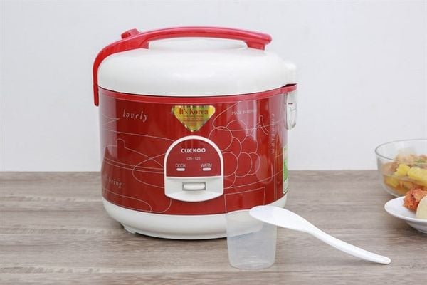 CR-1122 - Nồi cơm nắp gài Cuckoo 2 lít