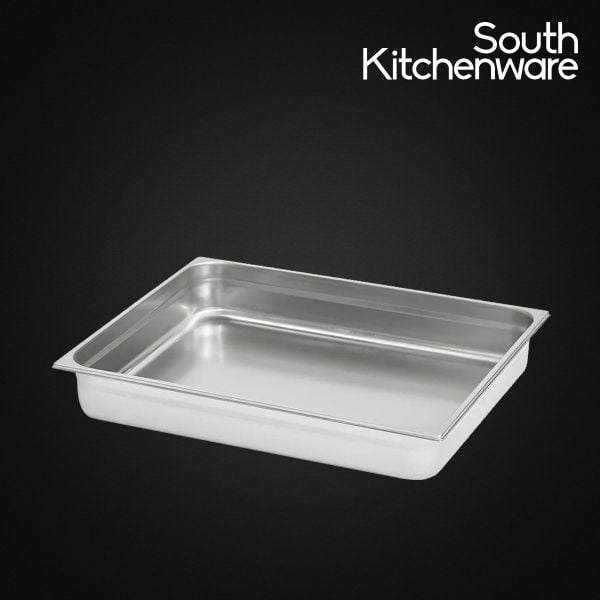<p>Thương Hiệu: Yufeh&nbsp;</p><p>Kích Thước: 654x530x65mm&nbsp;</p><p>Dày 0.7mm, Inox 201&nbsp;</p><p>Trọng lượng: 2,5kg&nbsp;</p><p>Khay được dùng đựng thực phẩm, đồ ăn chế biến trong khách sạn, tiệ