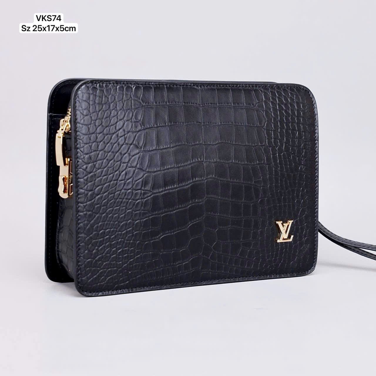 Ví khóa số Louis Vuitton 74