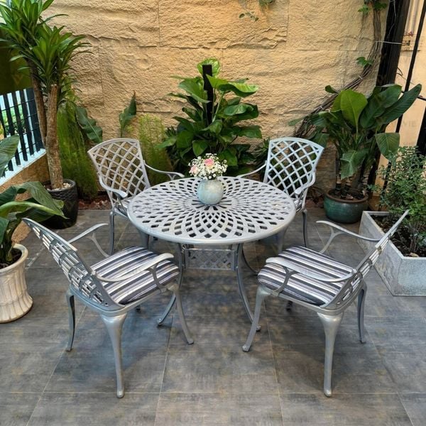 Bàn nhôm đúc ngoài trời BN15G (không gồm ghế)