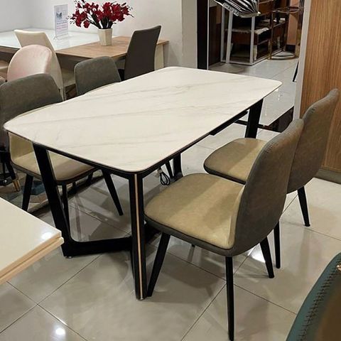Bàn ăn mặt đá thông minh có bếp điện từ Wabi (không gồm ghế)