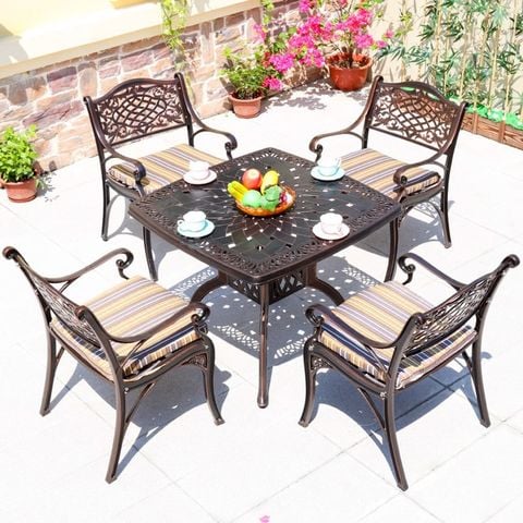 bộ bàn ghế sân vườn