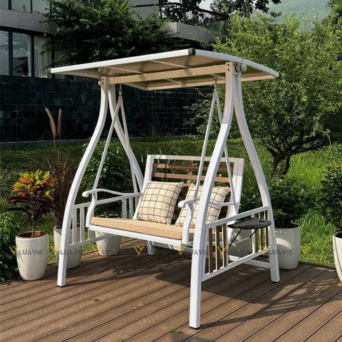 xích đu ngoài trời