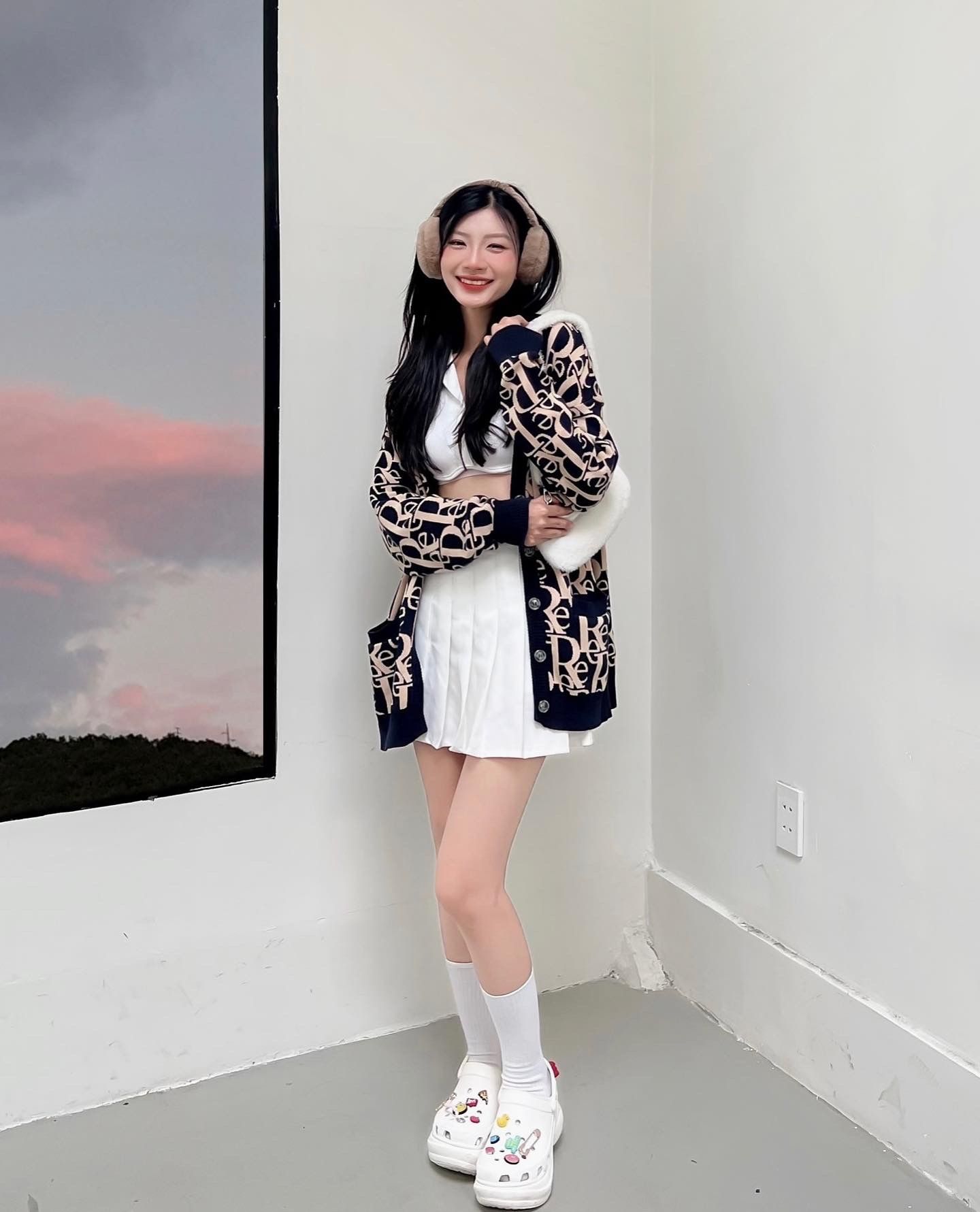 MONOGRAM PIXEL KNIT CARDIGAN - NAVY