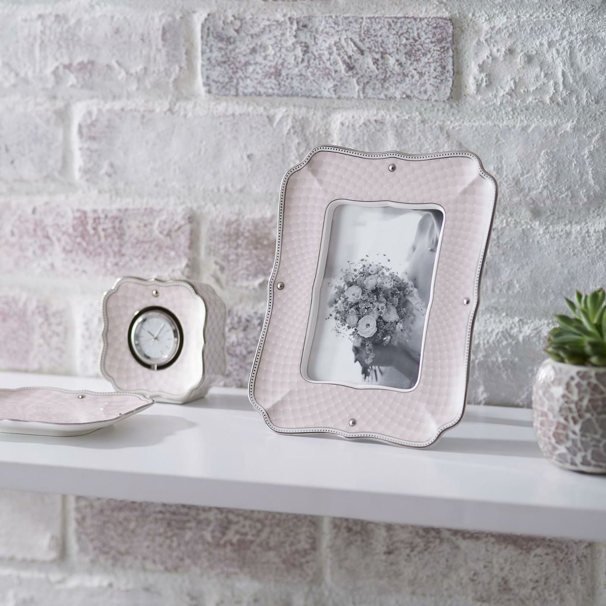  Khung ảnh để bàn Maison Coll Quilting PK (chiều dài 19,6cm, chiều rộng 15,7cm) | Maison Coll H-977L - Y93581 