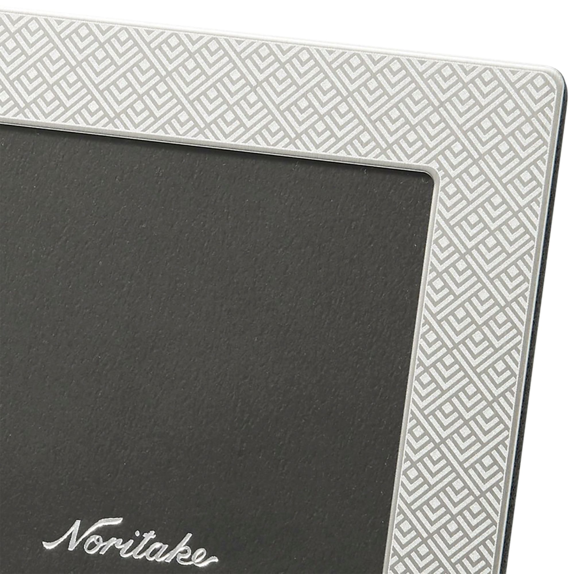  Khung ảnh để bàn Maison Coll Geometric (chiều dài 15,5cm, chiều rộng 11,5cm) | Maison Coll MC17 - MT-PH 