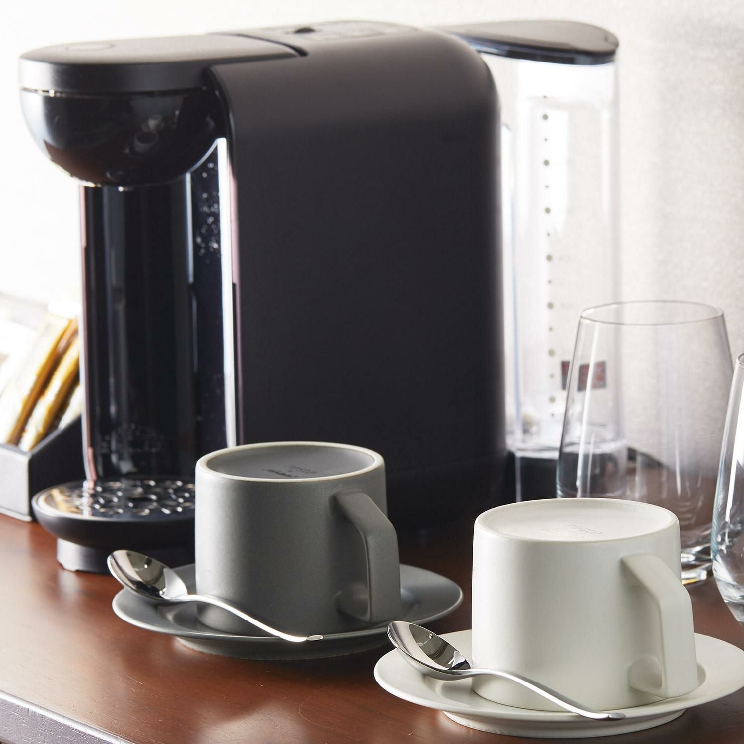  Đĩa tròn cỡ nhỏ đường kính 14cm màu đen sứ trắng Nhật Bản | Resta 1762-A - 11704A 