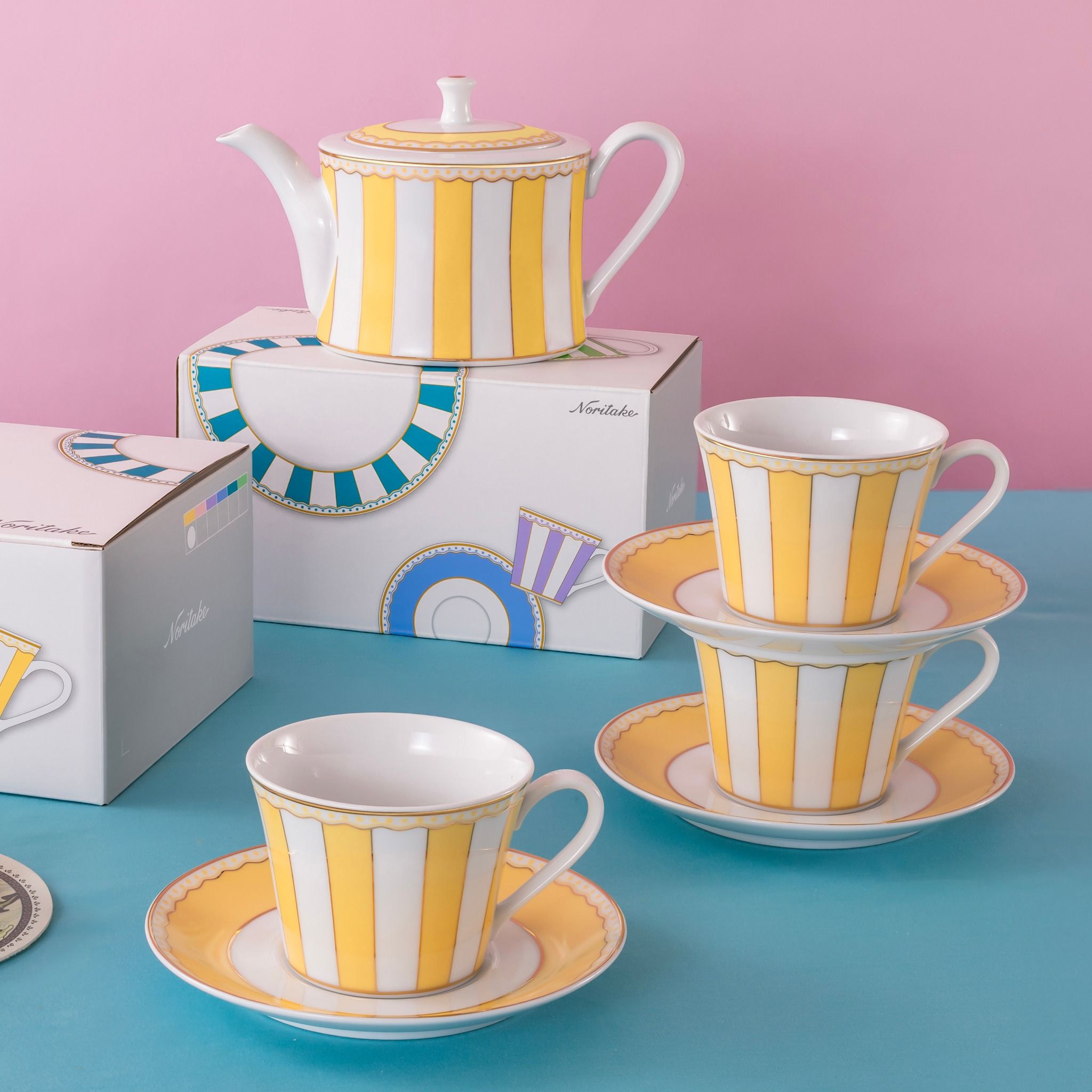  Bộ ấm chén uống trà (ấm 630ml, chén 250ml) 13 món sứ trắng (vàng pastel) | CRNIVL Yellow M-250L - T014M 