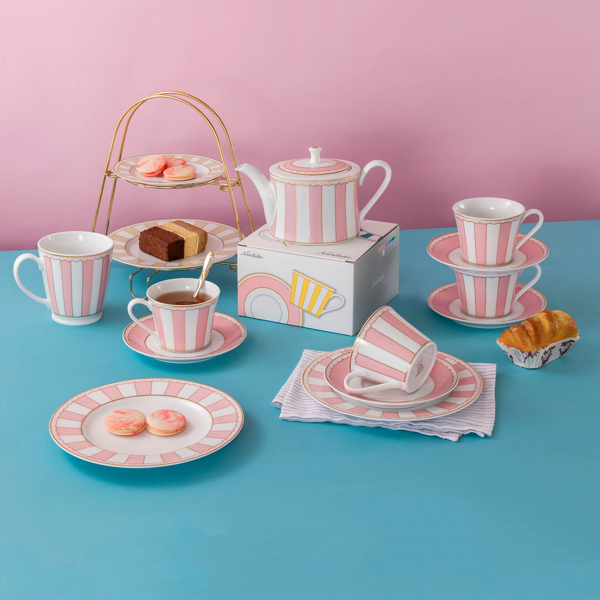  Ấm trà (bình trà) nhỏ dung tích 630ml (hồng pastel) sứ trắng | CRNIVL Pink M-249L - T91133 