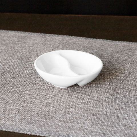 Đĩa tròn 8,9cm chia ngăn đựng nước chấm, gia vị sứ trắng | Art Stage 4257L - 91851 