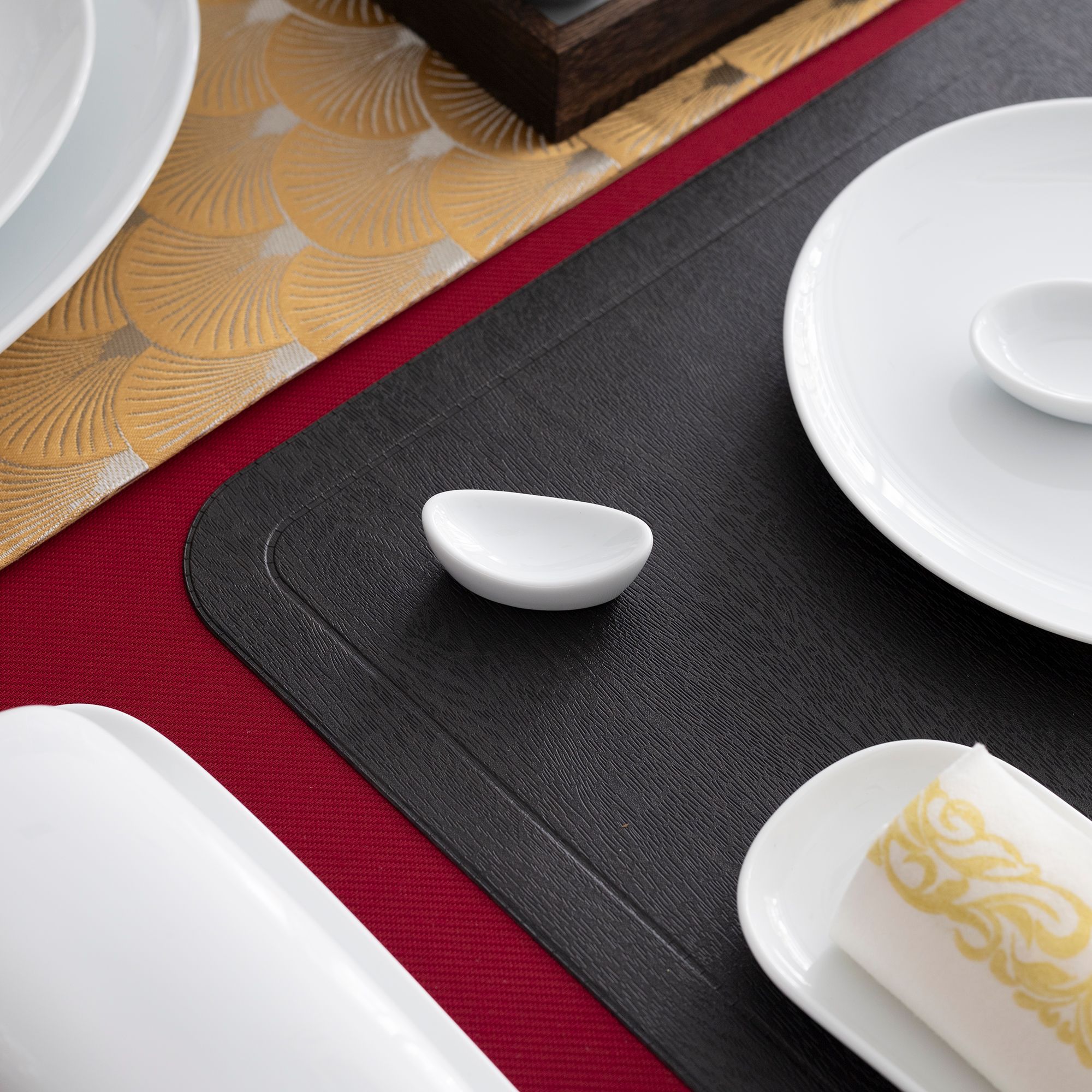  Dụng cụ gác đũa hình thoi dài 5,6cm sứ trắng | Art Stage 4257L - 91836 