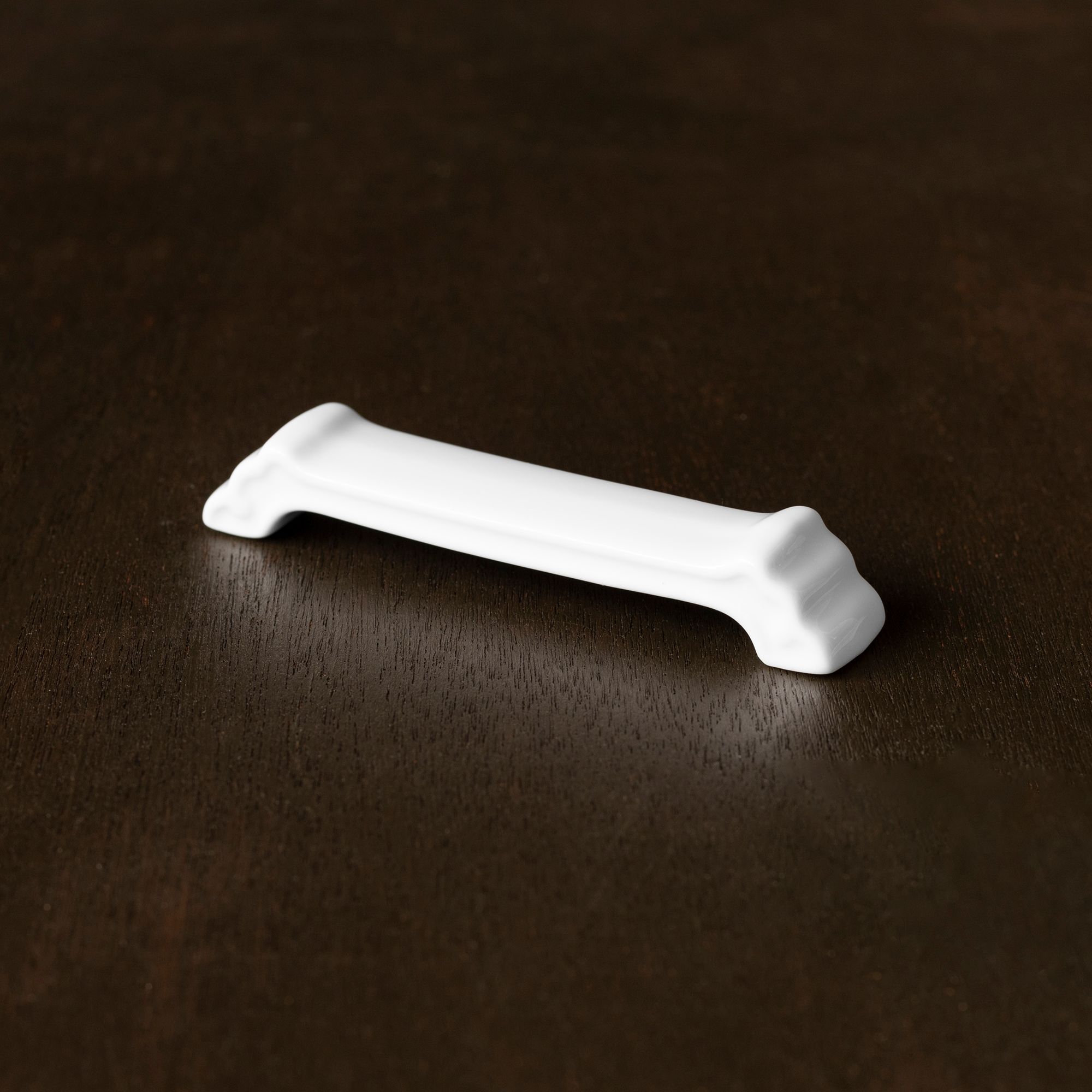  Dụng cụ gác đũa dài 9,4cm sứ trắng | Art Stage 4257L - 91839 