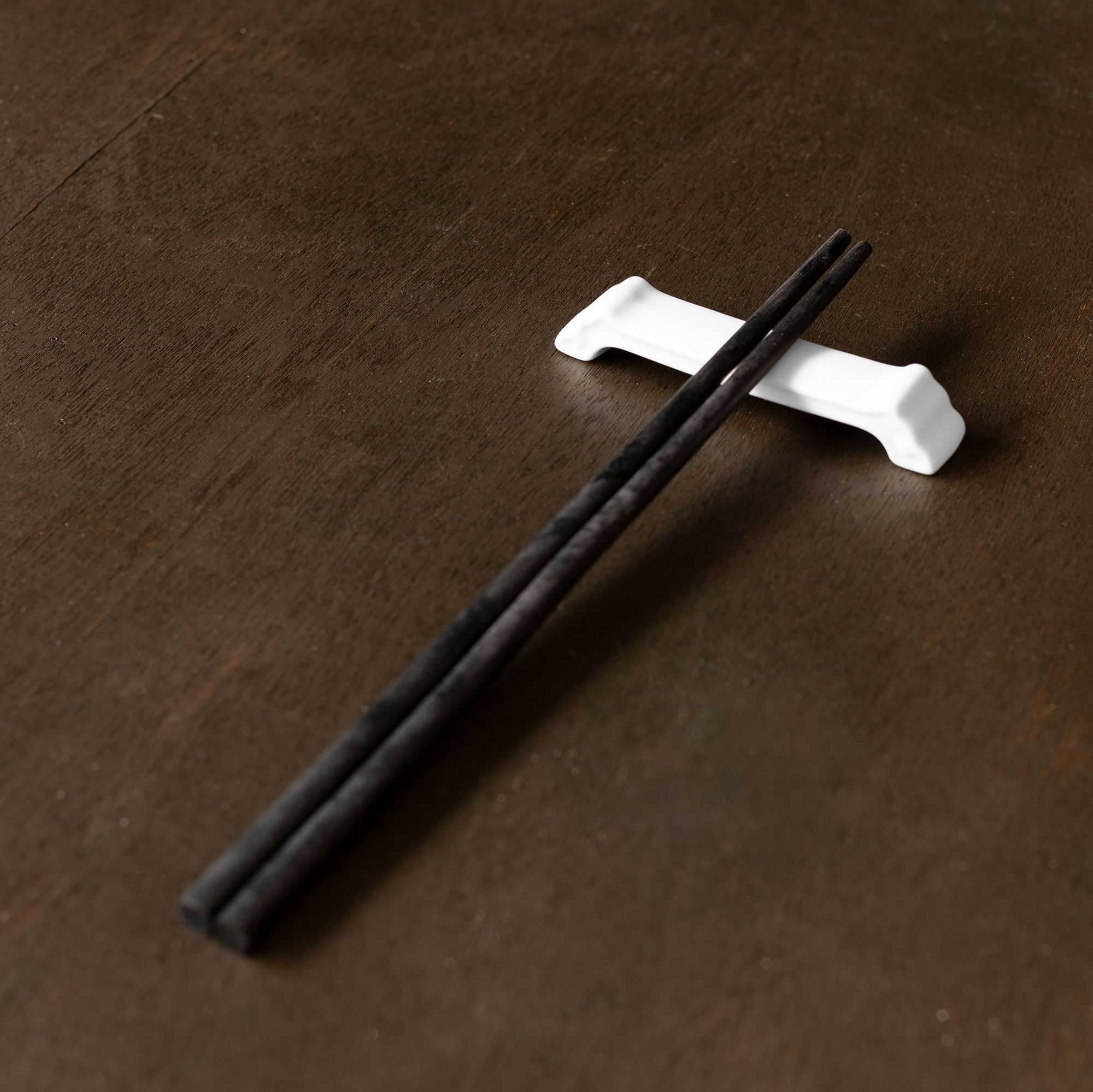  Dụng cụ gác đũa dài 9,4cm sứ trắng | Art Stage 4257L - 91839 