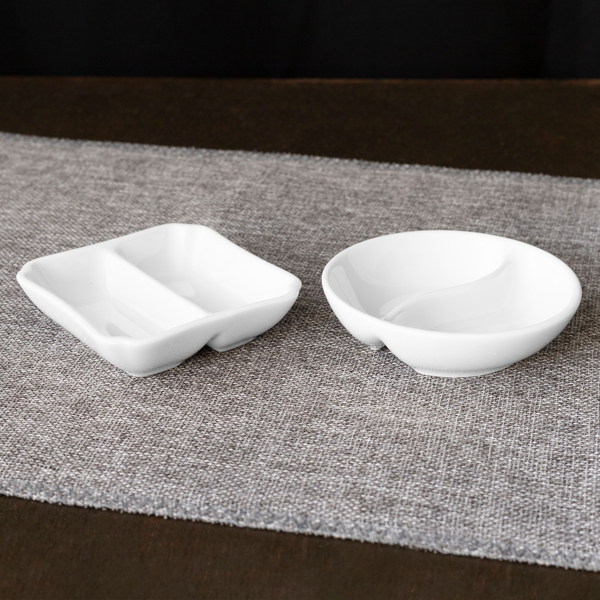  Đĩa vuông 7,9cm chia ngăn đựng nước chấm, gia vị sứ trắng | Art Stage 4257L - 91850 
