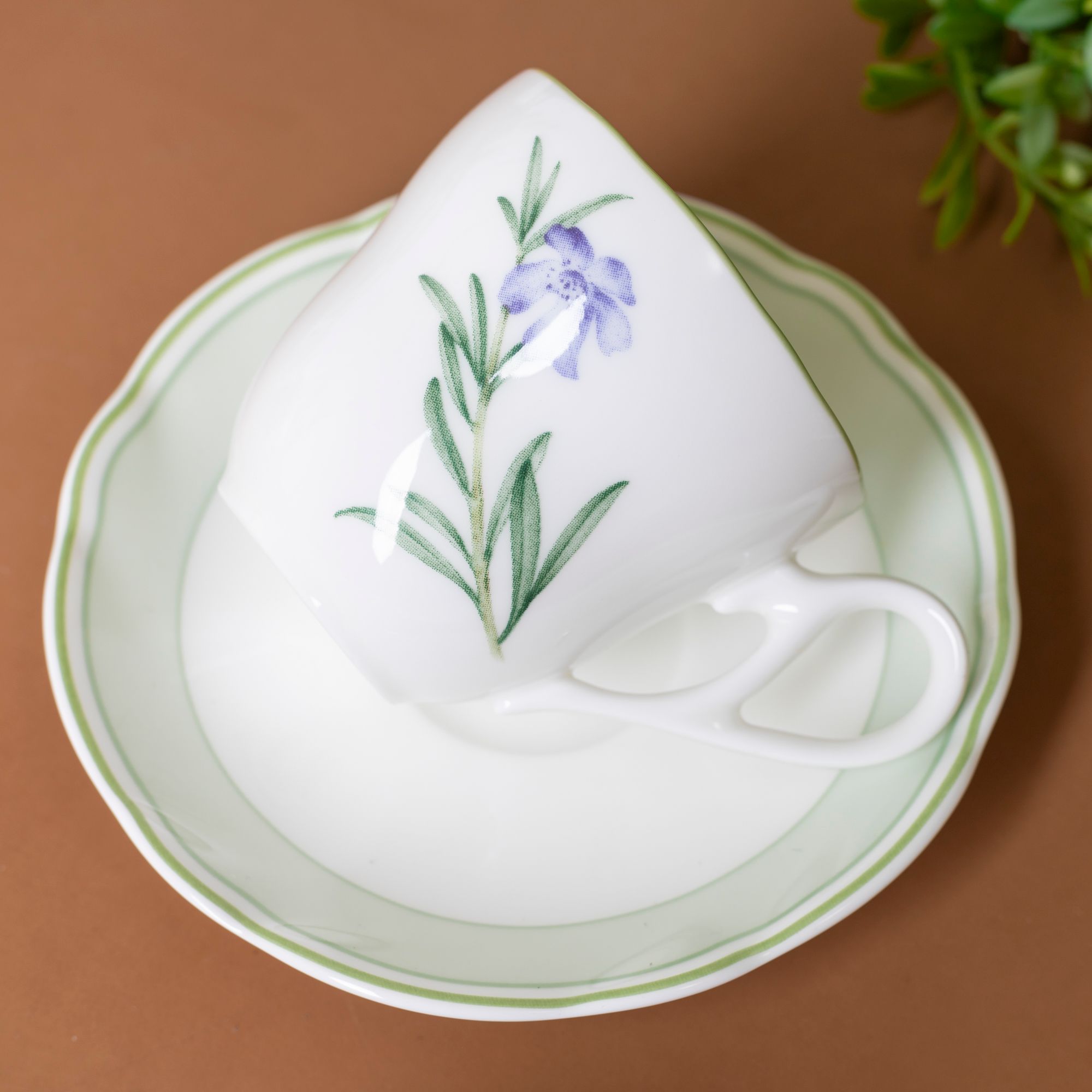  Bộ ấm chén uống trà nhỏ (ấm 600ml, chén 105ml) 13 món sứ xương | English Herbs 4942L - T014S 