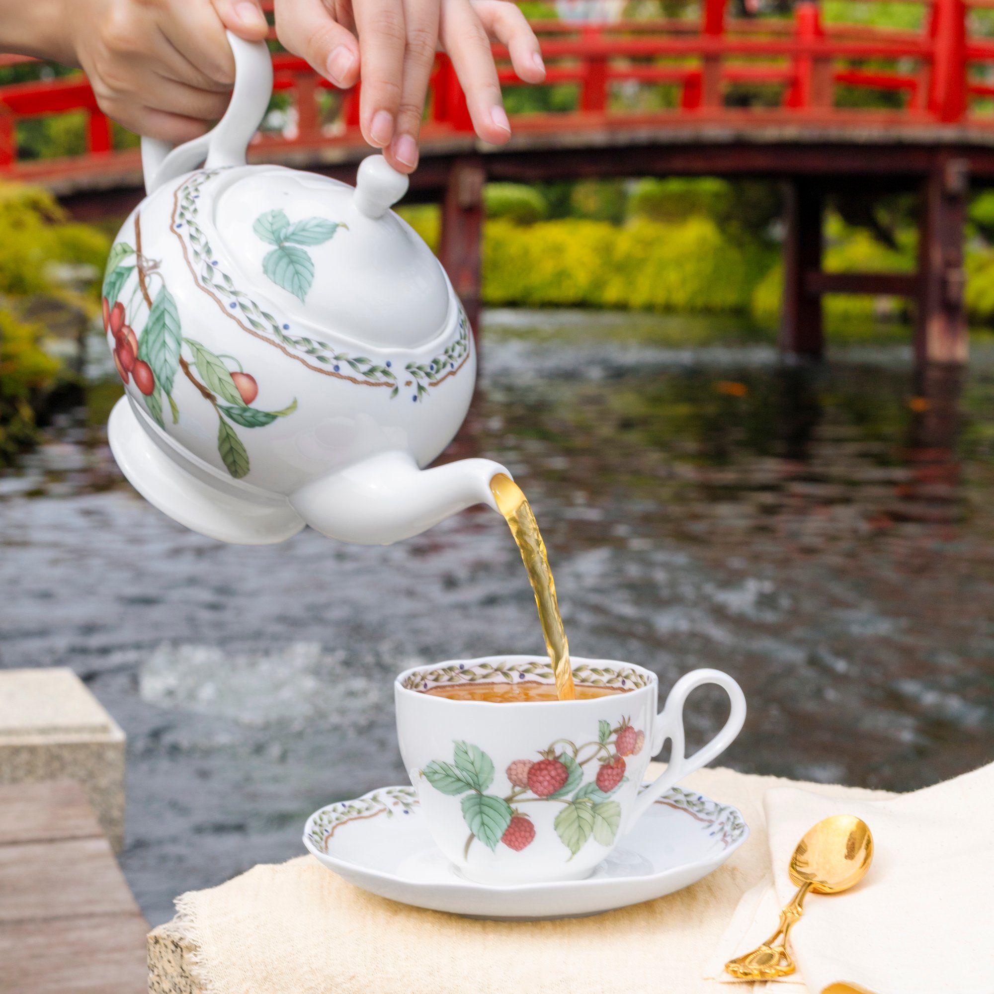  Bộ ấm chén uống trà (ấm 1.030ml, chén 250ml) 18 món sứ xương | Orchard Garden 4911L - T020A 