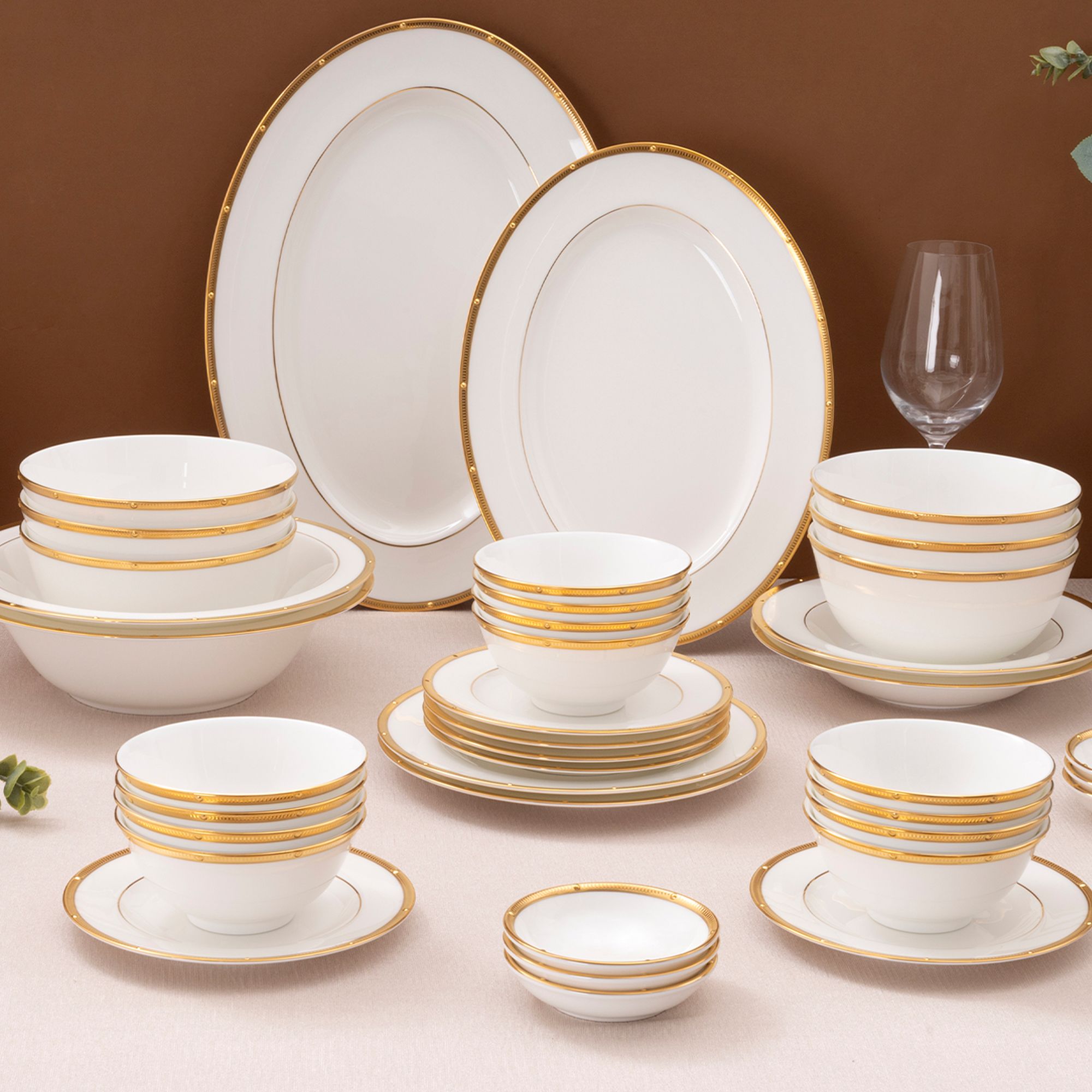  Bộ bát đĩa ăn châu Á đầy đủ 38 món (cho 6 người) sứ xương | Rochelle Gold 4796L - D038AC 